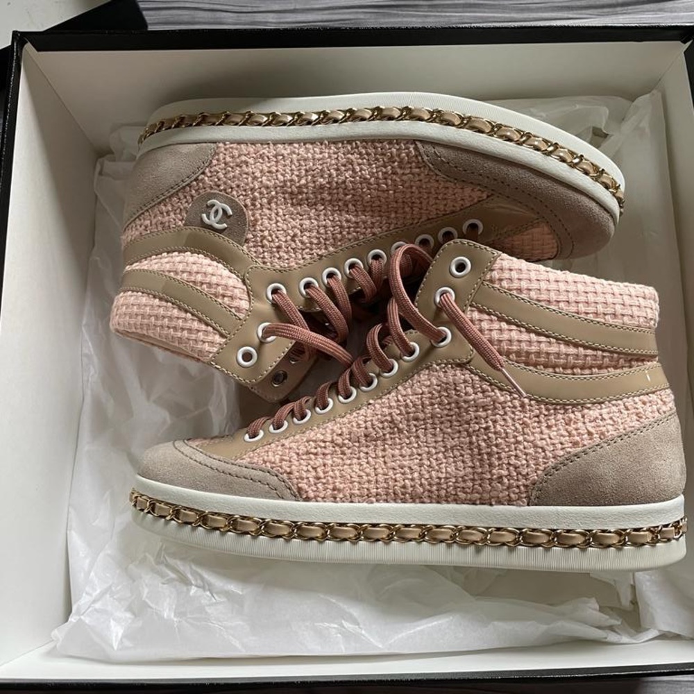 BRAND NEW Chanel sneakers!! %100 authentic like all of my products :)